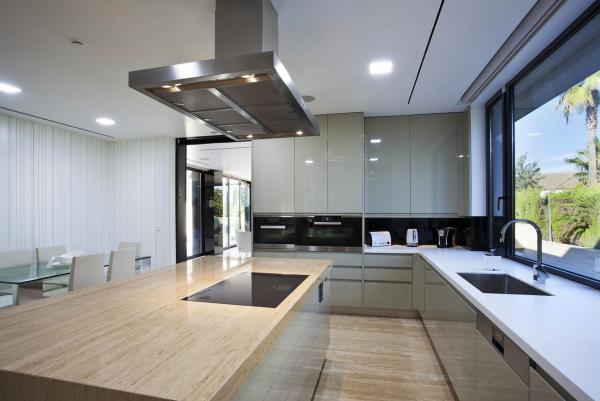 Символ величия и влияния: эффектная вилла в испанском городе Севилья (ФОТО)