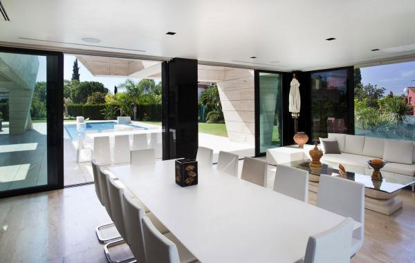 Символ величия и влияния: эффектная вилла в испанском городе Севилья (ФОТО)