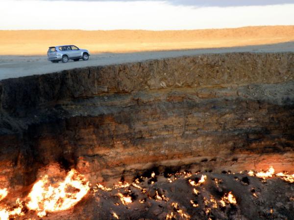“Дверь в преисподнюю”: уникальная природная достопримечательность Туркменистана (ФОТО)