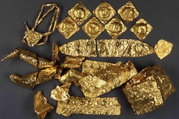 Ученые установили, что сокровищам, найденным вблизи Мюнхена, три тысячи лет (ФОТО)