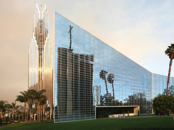 Чудо архитектуры: самое большое  в мире сооружение из стекла (ФОТО)