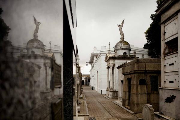 Готическая эстетика: необычные кладбища со всего мира (ФОТО)