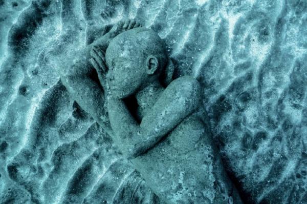 Искусство на дне моря: в Испании открылся самый большой подводный музей Европы (ФОТО)