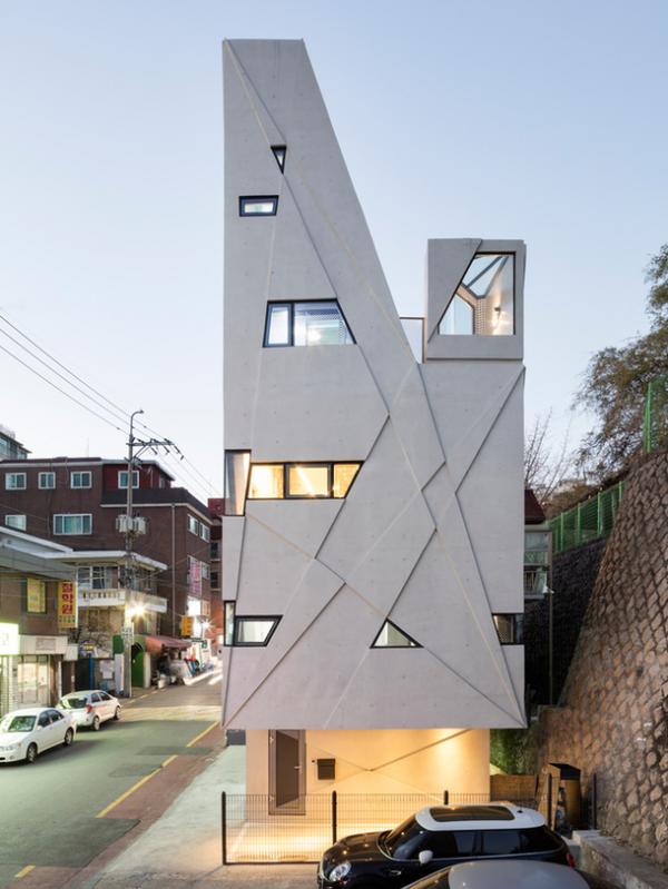 Оригинальный дизайн: узкий жилой дом в оживленном районе Сеула (ФОТО)