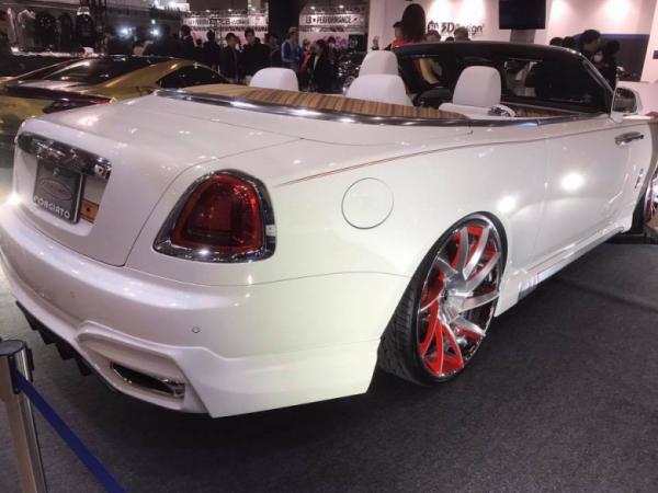 На японском празднике автотюнинга показали неординарный кабриолет Rolls-Royce (ФОТО)