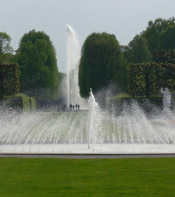 Магнит для туристов со всего мира: Королевские сады  в Германии (ФОТО)