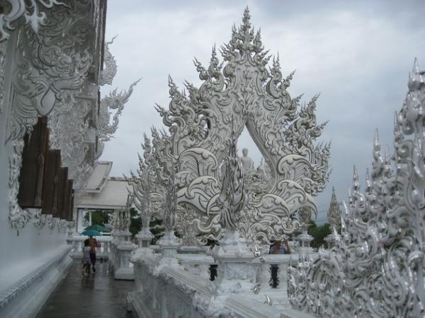 Экзотическая Азия: самый красивый буддийский храм Таиланда (ФОТО)