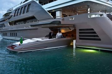 Яхта J’ade – морская матрешка для очень богатых людей (ВИДЕО)
