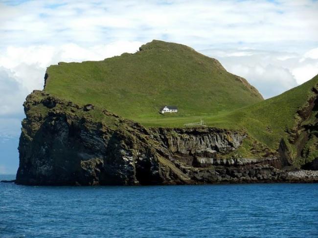 15 экстремальных домов, построенных в необычных местах (ФОТО)