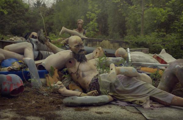 Жертвы моды: кладбище манекенов возле Ньюкасла (ФОТО) 