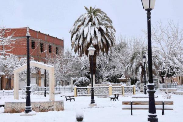 Снегопад в пустыне Сахара (ФОТО)  Снегопад в пустыне Сахара (ФОТО)
