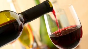 Красное вино может предотвратить появление ожирения