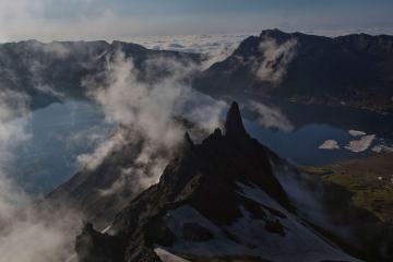 Пробуждение гиганта: Извержение вулкана Пэкту может стать фатальным для Земли
