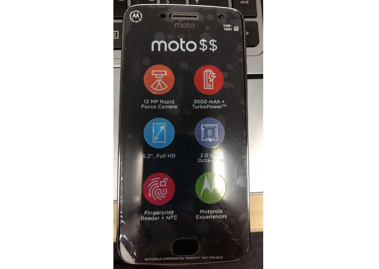 В Сети появилось «живые» снимки Motorola Moto G5 Plus (ФОТО)