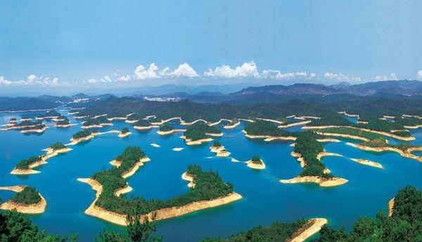 Озеро тысячи островов, на дне которого покоятся старинные города (ФОТО)