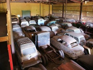 Впечатляющую коллекцию из 700 автомобилей продадут с аукциона (ФОТО)