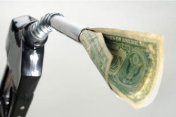 Эксперт: Бензин по 30 гривен – украинские реалии