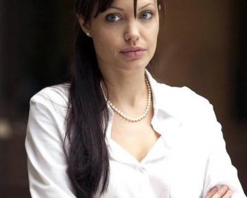 Сложности развода: Джоли впервые откровенно признала свои ошибки