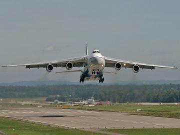 Украинский Ан-124 «Руслан» спас швейцарский Boeing-777 (ВИДЕО)