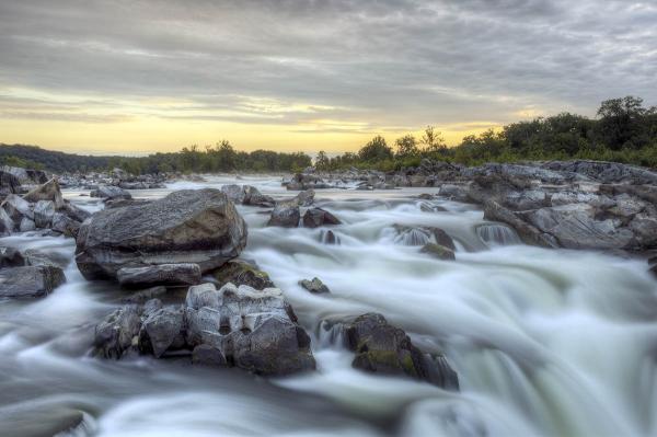Завораживающая красота природы: великие водопады Потомака в США (ФОТО)