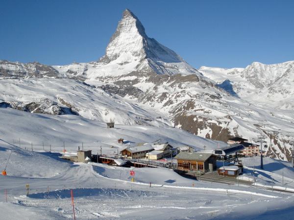Швейцарский Церматт – один из самых необычных горнолыжных курортов планеты (ФОТО)