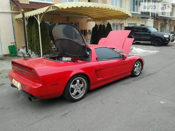 В Украине выставили на продажу экзотический спортивный автомобиль (ФОТО)