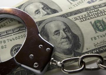В Днепре прокурор попался на взятке в $1,6 тысяч