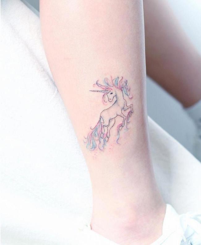 Невероятные татуировки, которые украсят даже самое хрупкое тело (ФОТО)