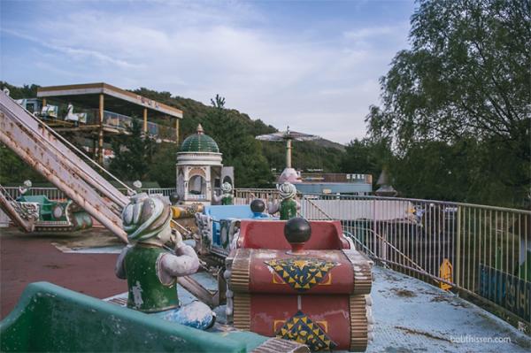 Место, в котором никогда не будет слышен детский смех: заброшенный парк развлечений в Корее (ФОТО)