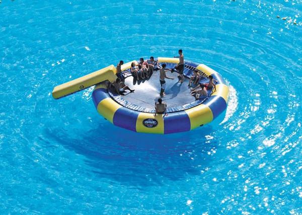 Магнит для туристов: самый большой искусственный бассейн в мире  (ФОТО)