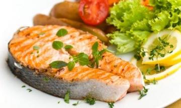 Открытие: жирная рыба защитит организм от вредного воздействия фастфуда
