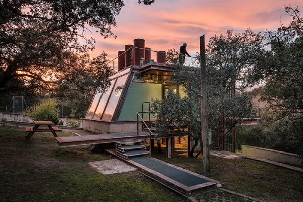 Идеальное жилище на природе: дом со стеклянными стенами в Испании (ФОТО)