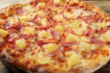 Президент Исландии хочет запретить пиццу с ананасом