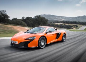 McLaren вывела на трековые испытания новый суперкар