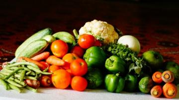 Исследование: 10 фруктов и овощей в день помогут избежать ранней смерти