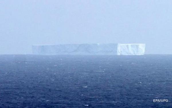 От Антарктиды откололся айсберг размером с город (ФОТО)