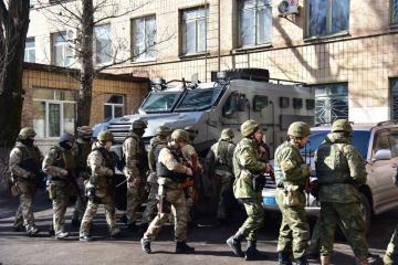 В Авдеевку отправили спецподразделение полиции (ФОТО)