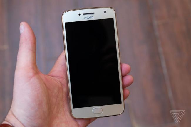 Lenovo представила смартфоны Moto G5 и G5 Plus (ФОТО)