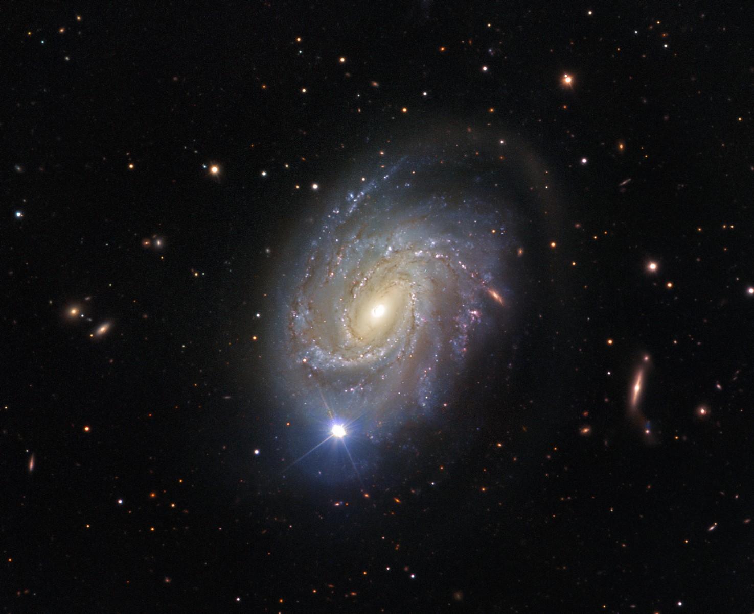 Телескоп VLT запечатлел элегантную спиральную галактику с «бурным» прошлым (ФОТО)