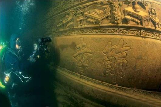 "Китайская Атлантида": путешествие в таинственный подводный город Шичен (ФОТО)