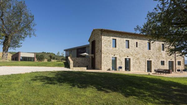 Чудесное преображение: эффектная реконструкция деревенского дома в Италии (ФОТО)
