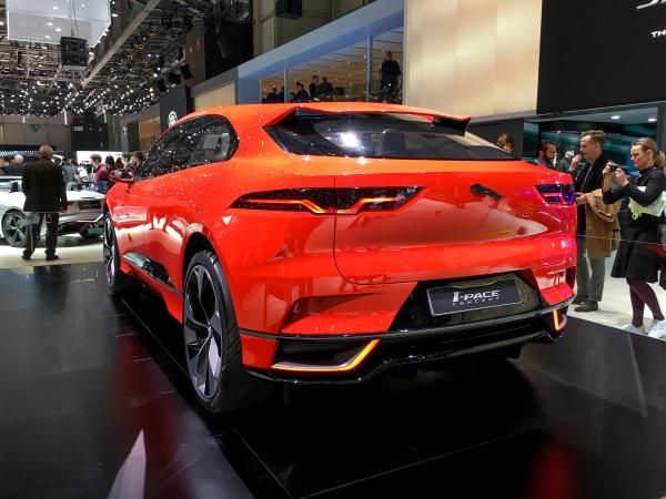 На автосалоне в Женеве показали самую необычную модель Jaguar (ФОТО)