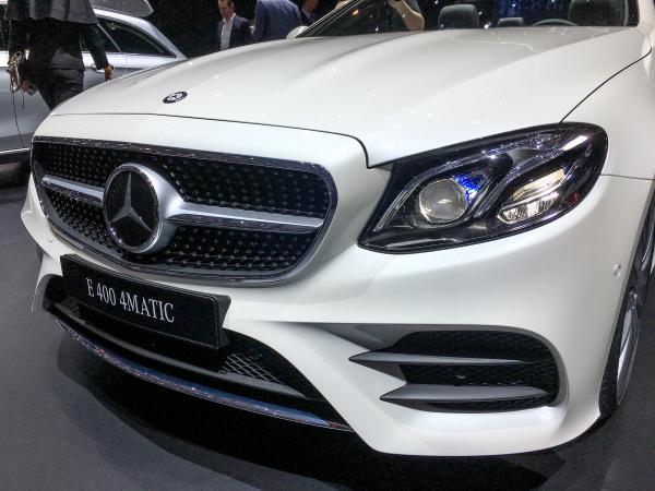 На автосалоне в Женеве показали самую пафосную версию Mercedes-Benz E-класса (ФОТО)