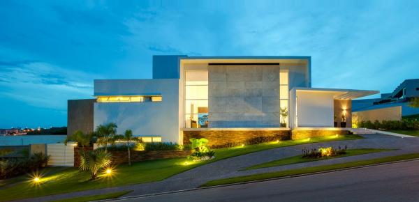 Семейная резиденция 21 века: великолепное современное жилье в Бразилии (ФОТО)