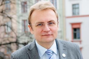 Мэр Львова предложил решение проблемы с вывозом мусора