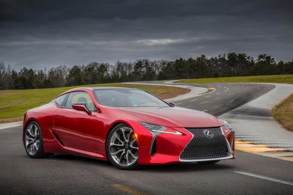 Японцы показали «идеальное купе» Lexus LC 500 с умной подвеской (ФОТО)