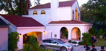 Tesla запускает в производство «солнечные» крыши