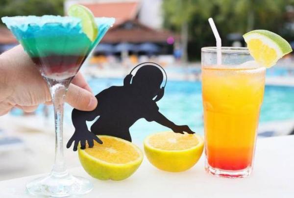 Прикольные дополнения к известным местам и достопримечательностям (ФОТО)