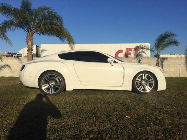 В США продают копию Bentley, которая выглядит круче оригинала за триста тысяч долларов (ФОТО)