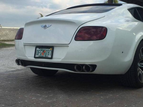 В США продают копию Bentley, которая выглядит круче оригинала за триста тысяч долларов (ФОТО)